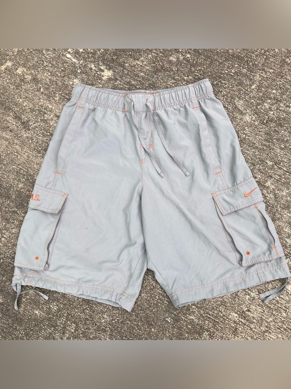 Vintage Y2K Texas Longhorns Nike Team Mens Cargo Shorts Medium Gray Embroidered